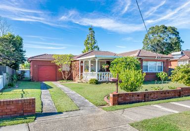 SOLD- RECORD PRICE -/54 Stockton Avenue, Moorebank NSW 2170